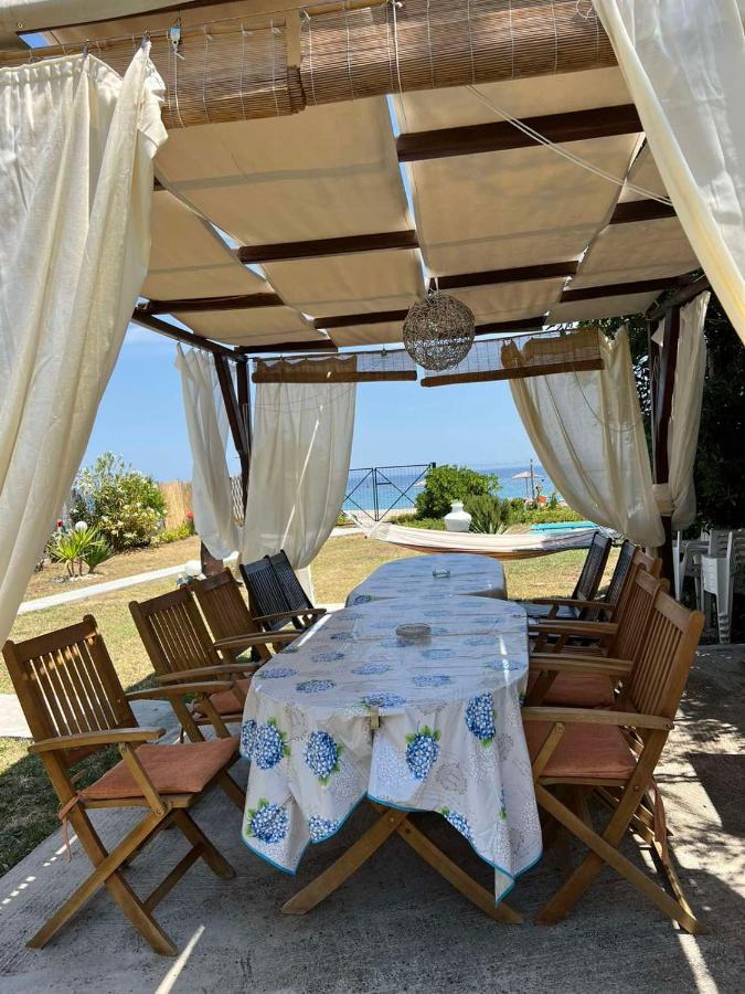Lia'S Beach House Agios Nikolaos  Buitenkant foto