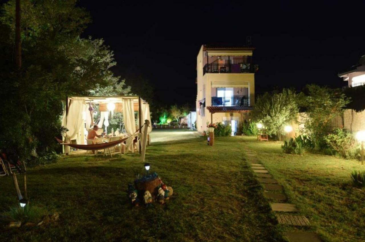 Lia'S Beach House Agios Nikolaos  Buitenkant foto